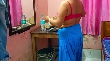 Divorced Wife Tumpa Got Her Labia Unclogged by Handyman's manhood